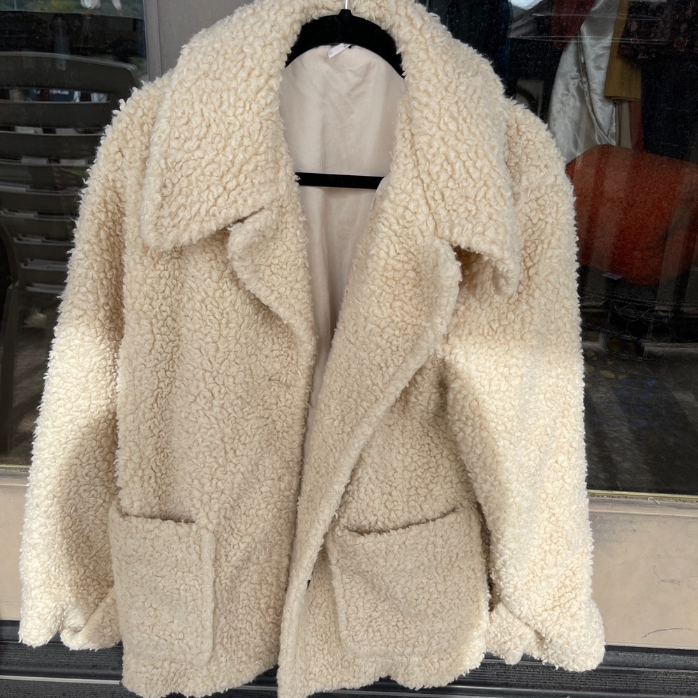 FREE PEOPLE - Sherpa white coat